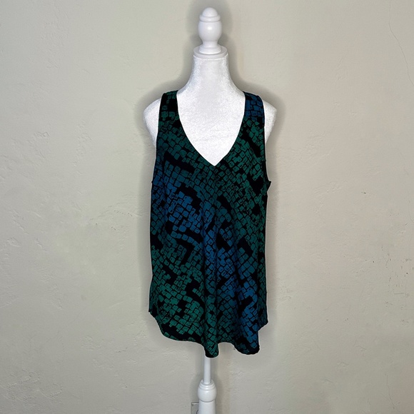 Massimo Geometric Patterned Tank Top - Picture 1 of 10